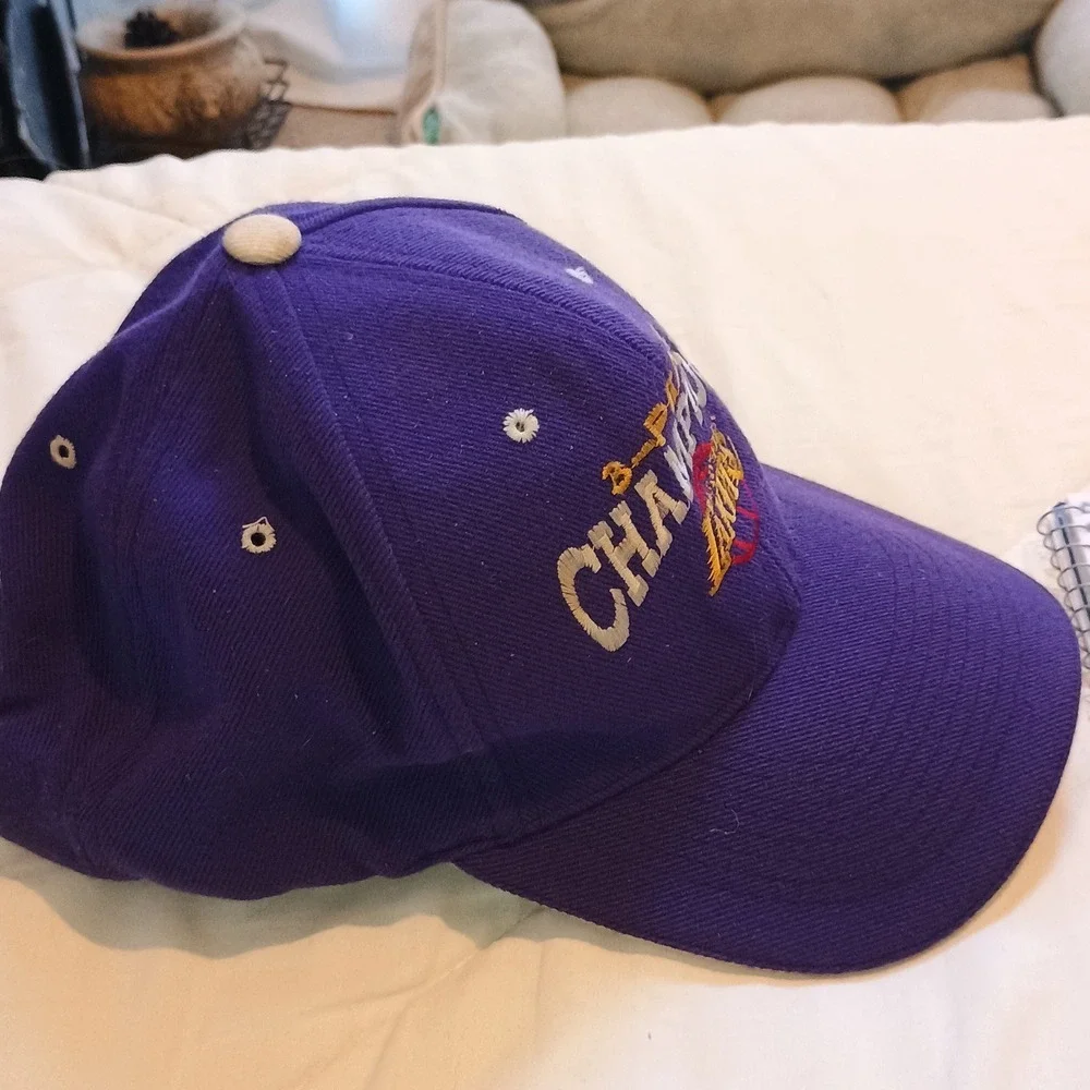 VINTAGE LA LAKERS 2002 3-PEAT NBA CHAMPIONS American Cap 100% Acrylic Kobe Shaq - Picture 5 of 7